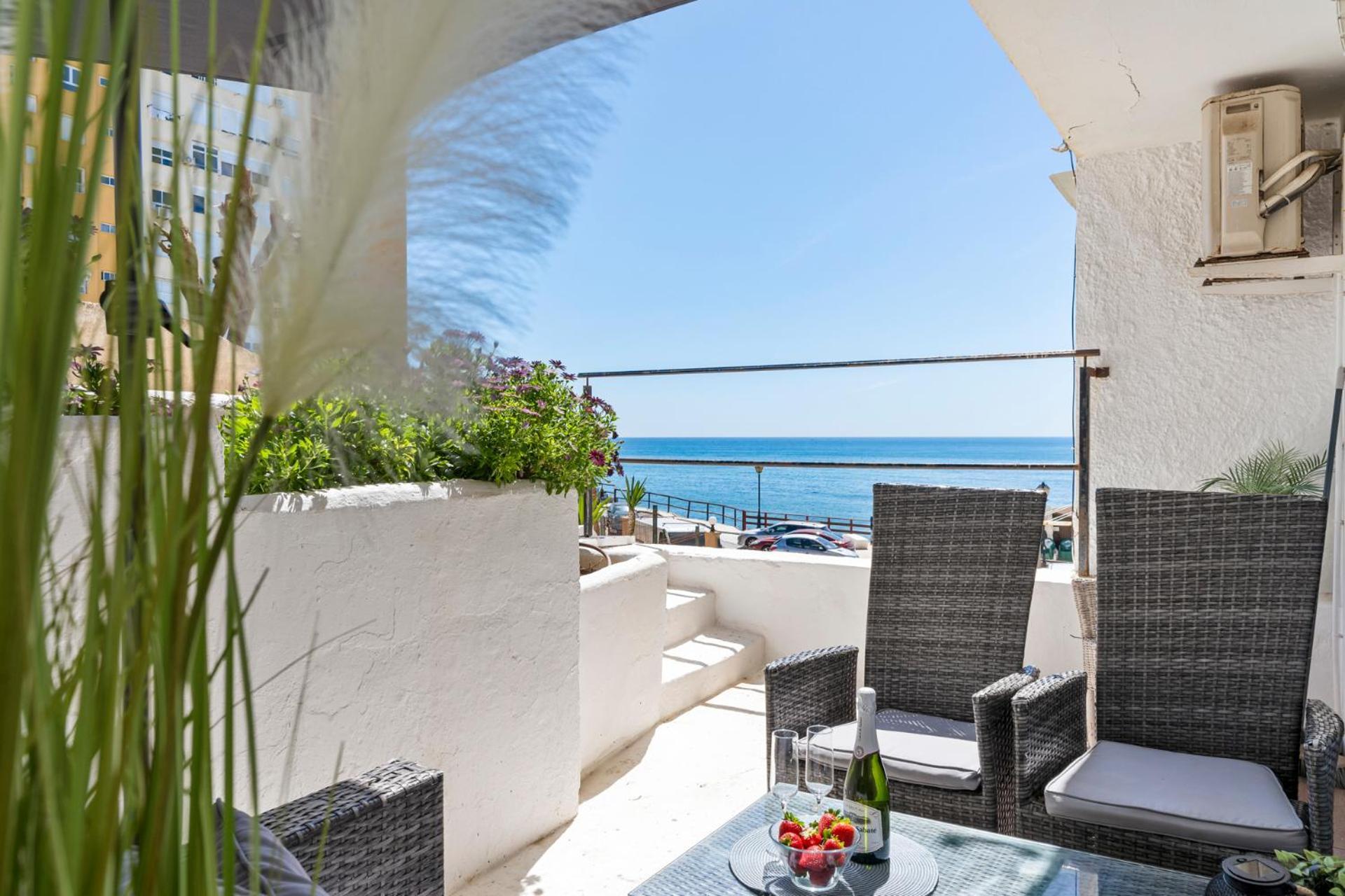 Beachfront Calahonda Apartment By Costarentals - Ref 89 Sitio de Calahonda Exterior foto